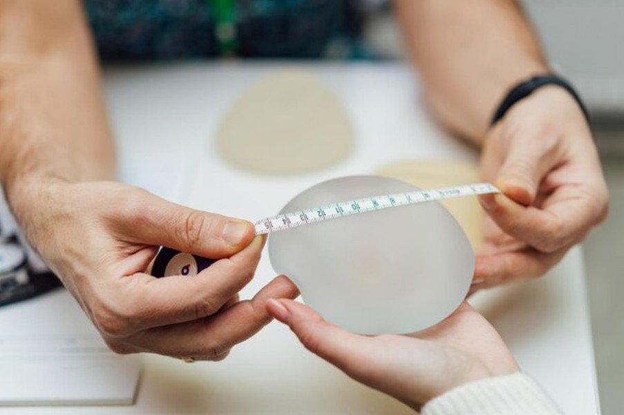 breast implant size selection